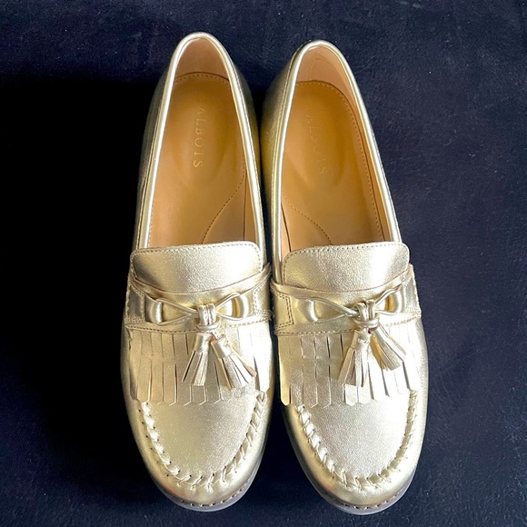 Talbots Shoes - Talbots Tassel Loafers Gold Metallic Genuine Leather Slip-On Shoes Women’s 9M